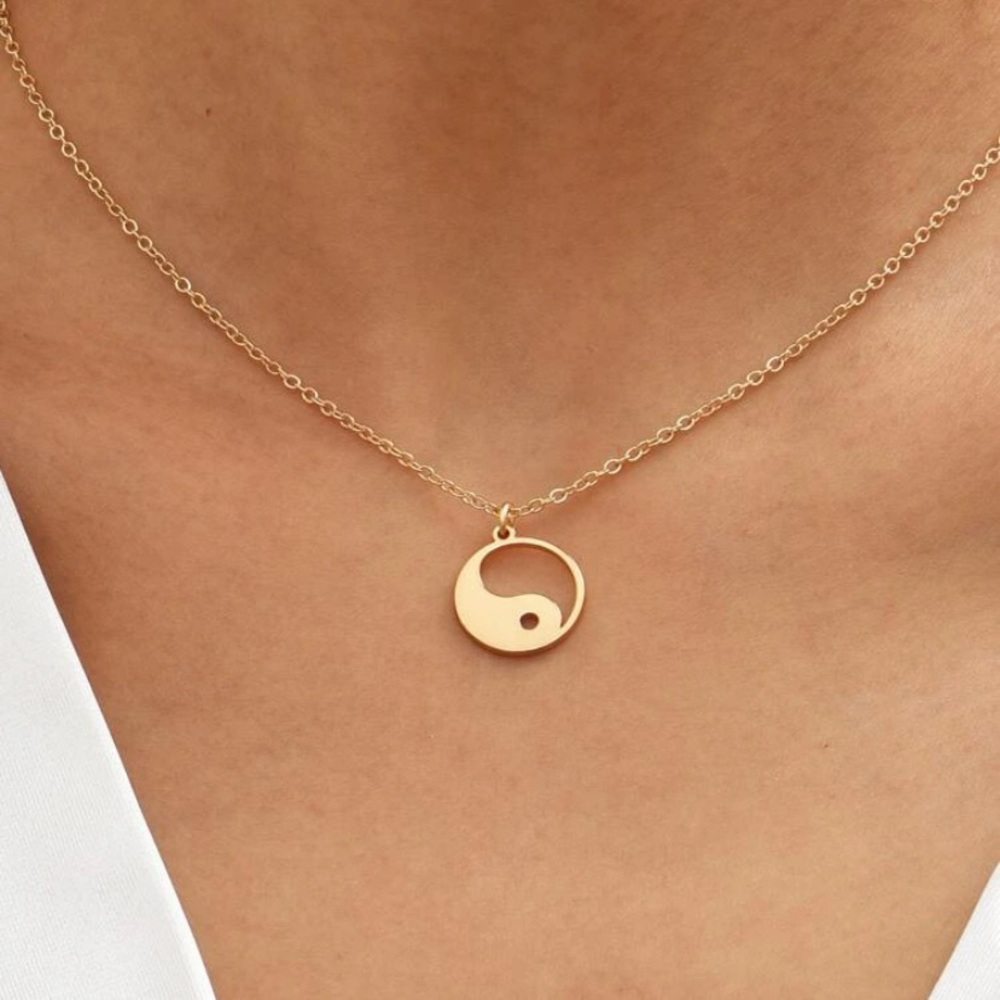 Dainty Yin & Yang Gold Charm Fashion Necklace